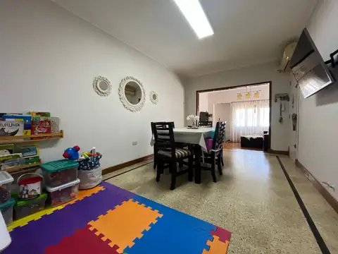 Depto Tipo Casa en Venta 40 años