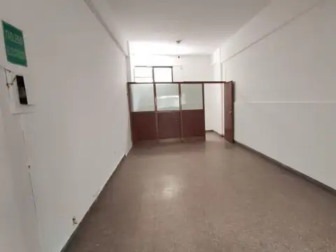 Local en Venta 67 años