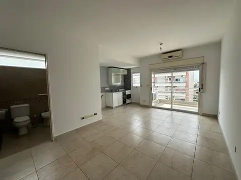 Depto 2amb con balcon al frente