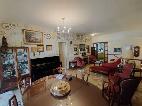 Depto Tipo Casa en Venta de 4 dormitorios