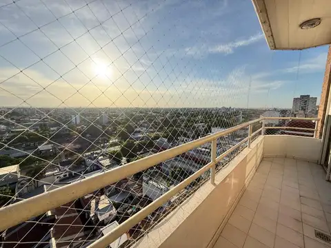 Departamento en venta de 3 ambientes con cochera.