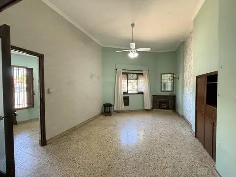 Depto Tipo Casa en Venta en Liniers, USD 148.000
