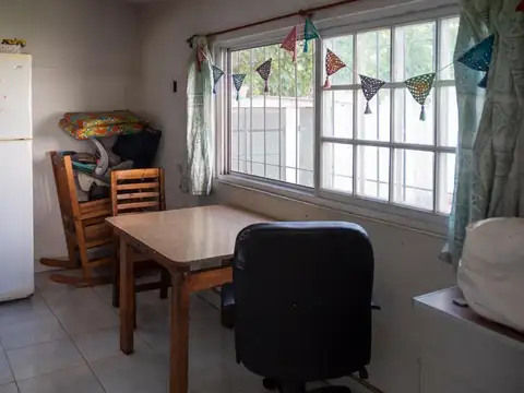 Hermosa Casa de 3 Ambientes en El Palomar