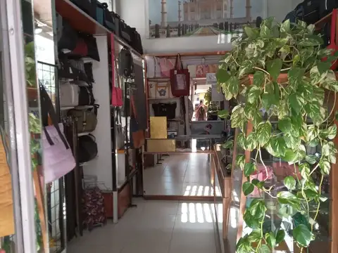 Avenida Rivadavia 16100