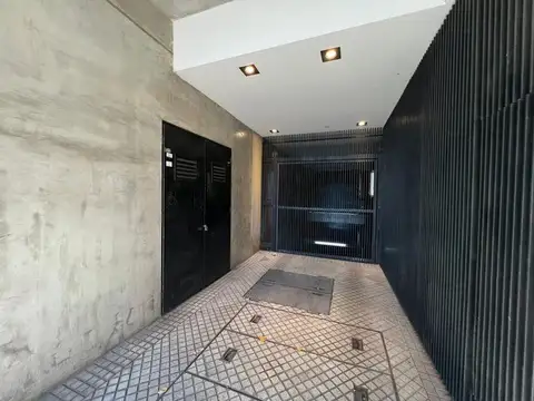 COCHERA VENTA CORDOBA Y AVELLANEDA