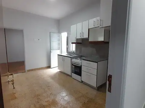 Departamento en Alquiler en Villa Lynch, $ 450.000
