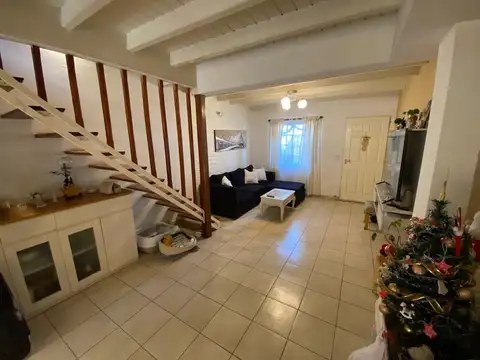 Domingo Faustino Sarmiento 200, Piso P.B