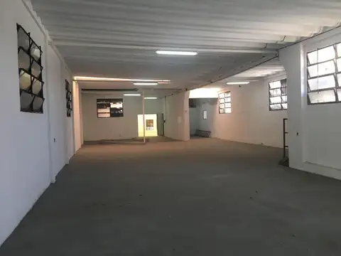 Galpon en Venta en Villa Lynch, USD 590.000