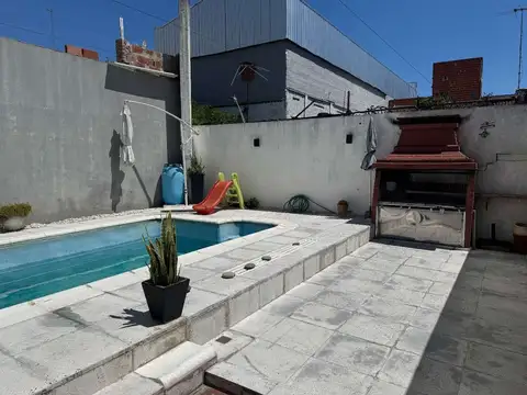 Depto Tipo Casa en Venta de 4 ambientes