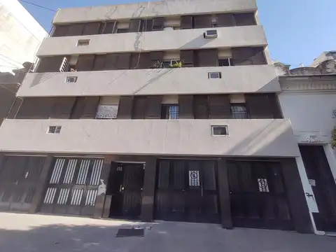 Departamento en Alquiler en Republica De La Sexta, $ 200.000