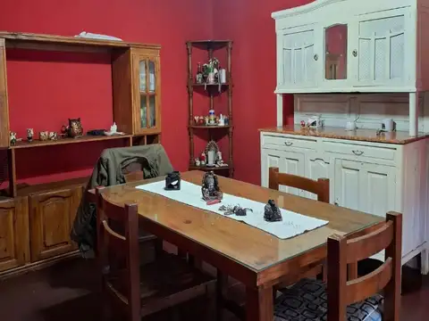 CASA EN MALVINAS ARGENTINAS SOBRE RUTA 202