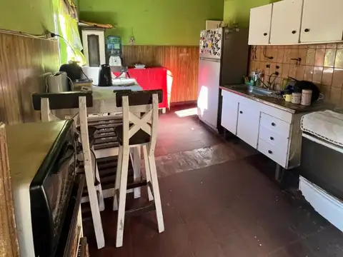 Casa 3 ambientes con 1 baño