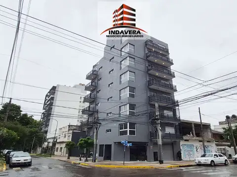 Local en Venta Via Púb.