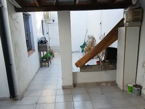 Depto Tipo Casa en Alquiler con 1 cocheras