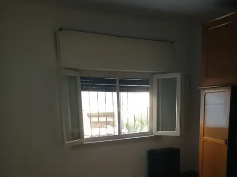 Departamento ph al fondo con entrada independiente