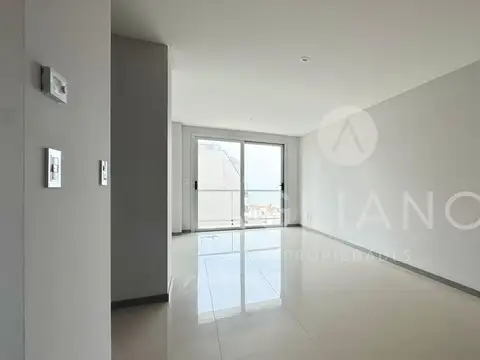 Alquiler 2 amb. Cochera. A estrenar. Playa Chica