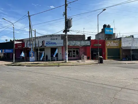 Local independencia esq. Alfaro 100