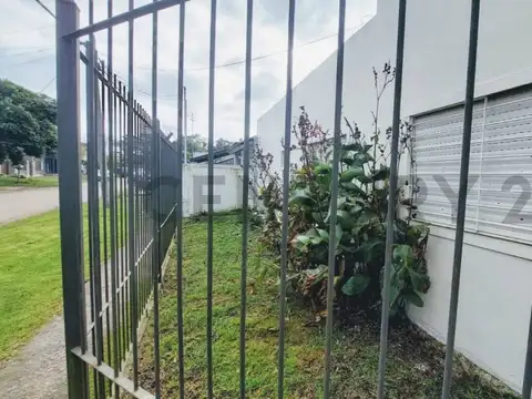 Casa en Venta en Barrio Los Pinares, USD 78.000