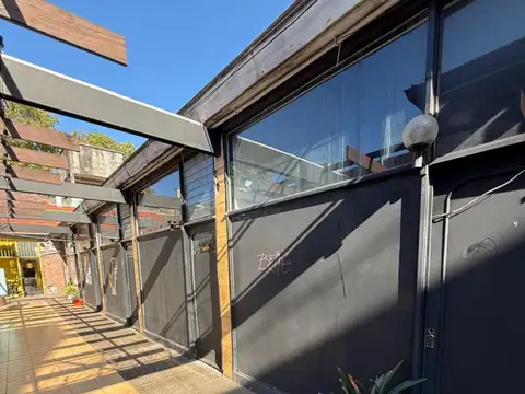 Local en Alquiler- Dentro de galería.   V. Ballester CENTRO