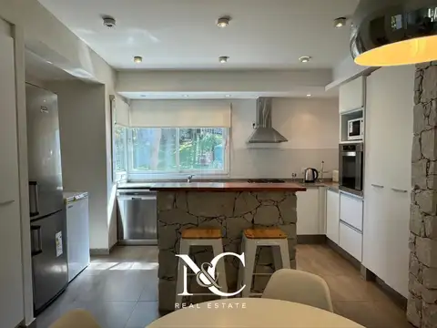 Casa 4 ambientes con 3 baños