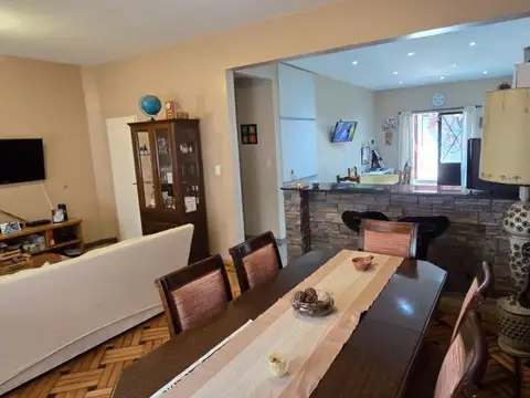 VENTA CASA VILLA  LYNCH