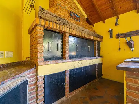 VENTA CASA 4 AMBIENTES CLUB DE CAMPO LAS PERDICES