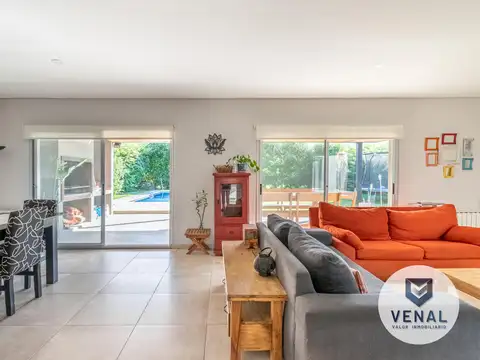 Casa en Venta con 4 cocheras