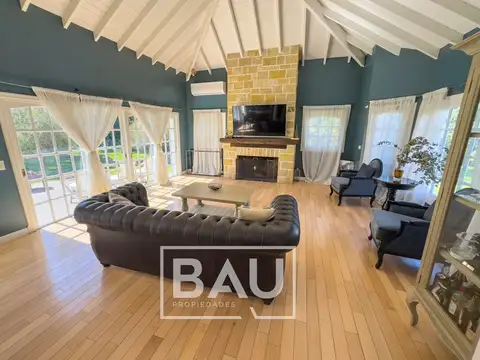 Casa 4 ambientes con 4 baños