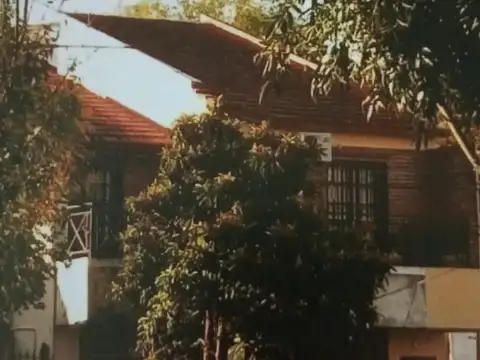 PH DE 5 AMBIENTES EN SAN ANTONIO DE PADUA EN VENTA. MERLO, AVELLANEDA