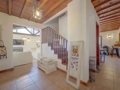 Casa 4 ambientes con 4 baños