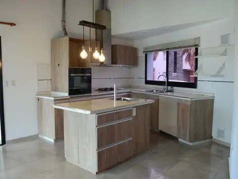 Casa en Venta en El Challao, USD 180.000