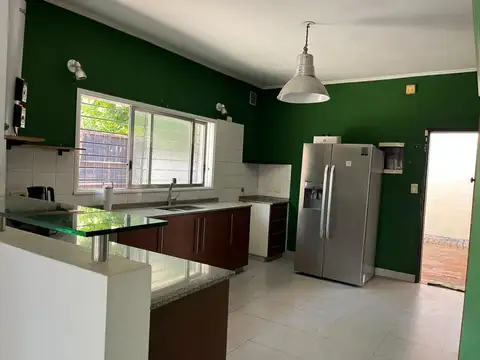CASA EN VENTA CON GALPON INDUSTRIAL  Y LOCAL 4 AMBIENTES EN TIGRE-EL TALAR