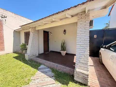Casa de 4 ambientes - Ituzaingó Norte