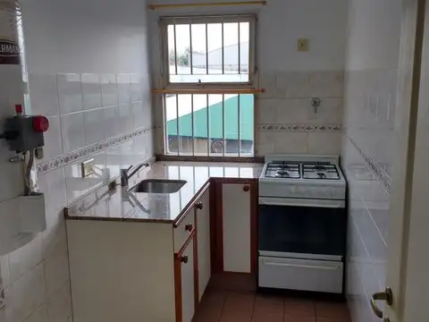Departamento en Alquiler en Lomas De Zamora, $ 500.000