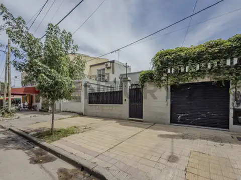 Diagonal 114 e/ 38 y 39 , Piso 0