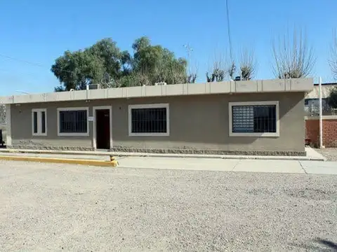 Venta Bodega Palmira Mendoza con equipamiento