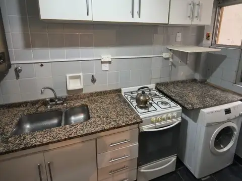 Avenida Carlos Calvo 1900