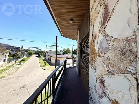 Depto Tipo Casa en Venta en Burzaco, USD 90.000