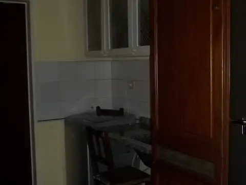 EXCELENTE CHALET EN INMEJORABLE ZONA DE BOULOGNE - 4 AMBIENTES - PARQUE CON PISCINA - QUINCHO