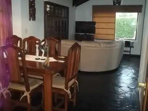 Casa 4 ambientes con 3 baños