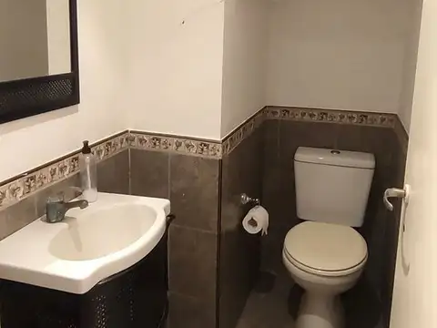Depto Tipo Casa 5 ambientes con 1 baño
