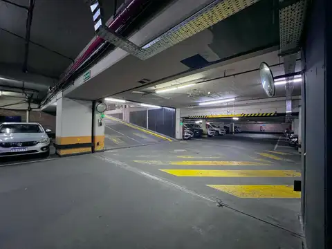 Oficina en Venta con 2 cocheras