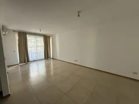 Avenida Presidente Julio A. Roca 700, Piso 8