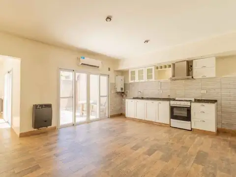 PH 2 ambientes con patio – Villa Pueyrredon -