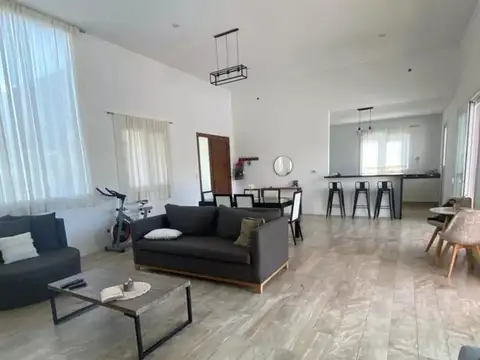 Casa en Venta en Pilar Del Este, USD 200.000