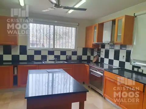 Lujosa propiedad en venta - Dique Lujan.