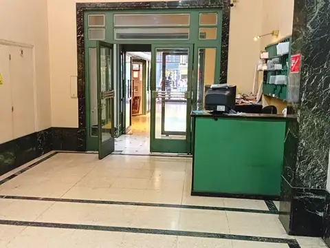 Florida 800 Retiro Oficina ALQ $180.000