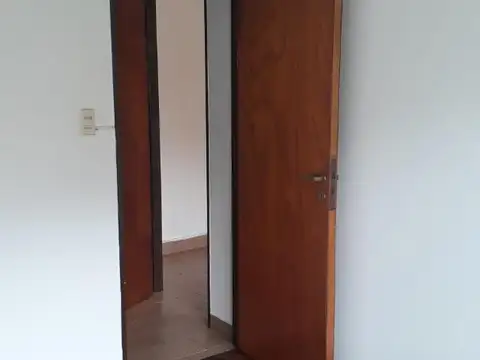 Departamento 2 ambientes en Martínez a 1 cdra de Av Santa Fe