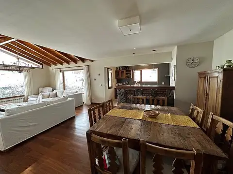 Casa 4 ambientes con 3 baños