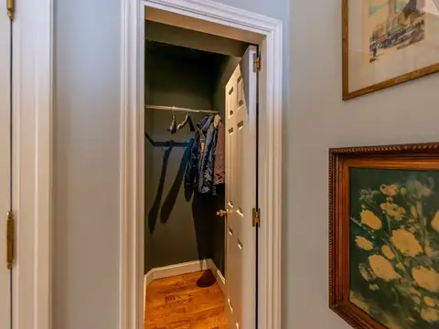 CASA 9 AMBIENTES BARRIO PRIVADO SAN JORGE